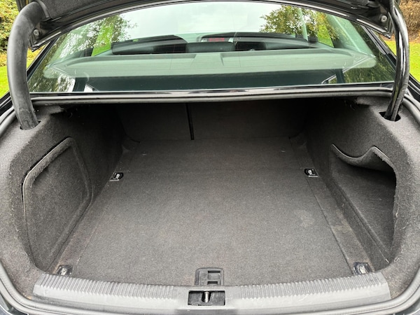 Used Audi A4 2010 for sale - 76085284: Photo 21