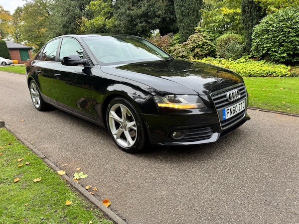 Used Audi A4 2010 for sale - 76085284: Photo 2