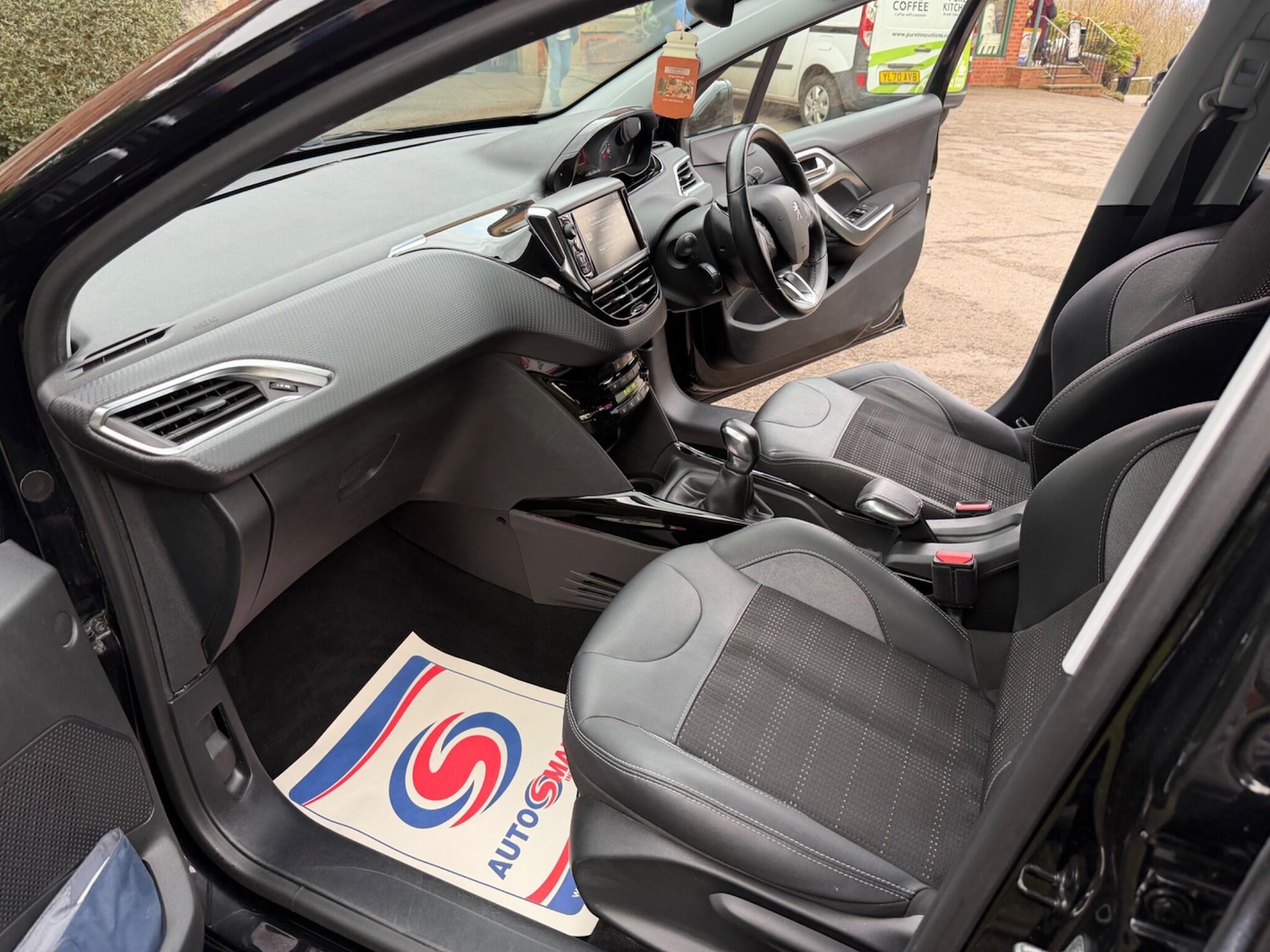 Used Peugeot 2008 2016 for sale - 77412158: Photo 17