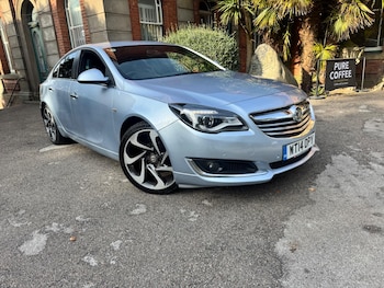 Vauxhall - Insignia