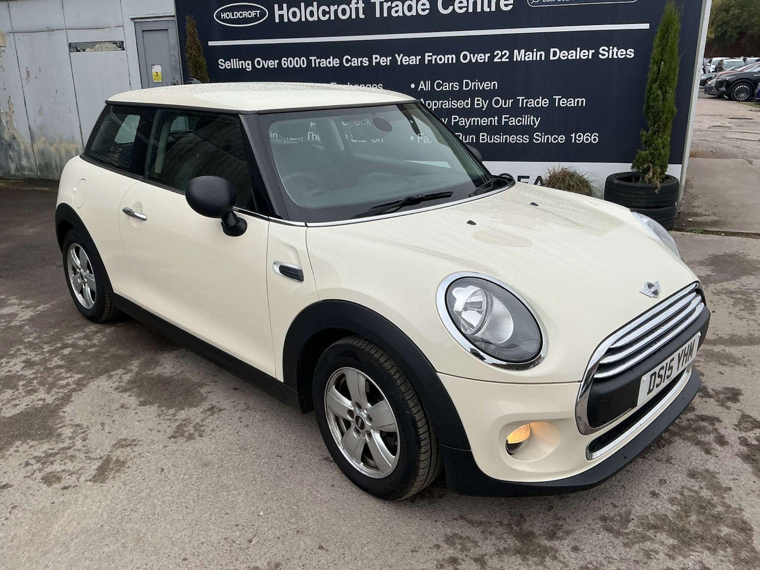 Used MINI Hatch 2015 for sale - 76306958: Photo 1