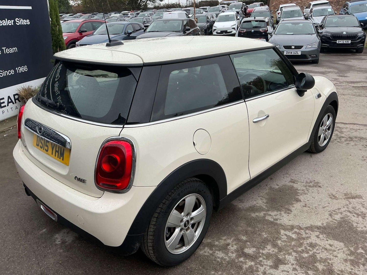 Used MINI Hatch 2015 for sale - 76306958: Photo 2