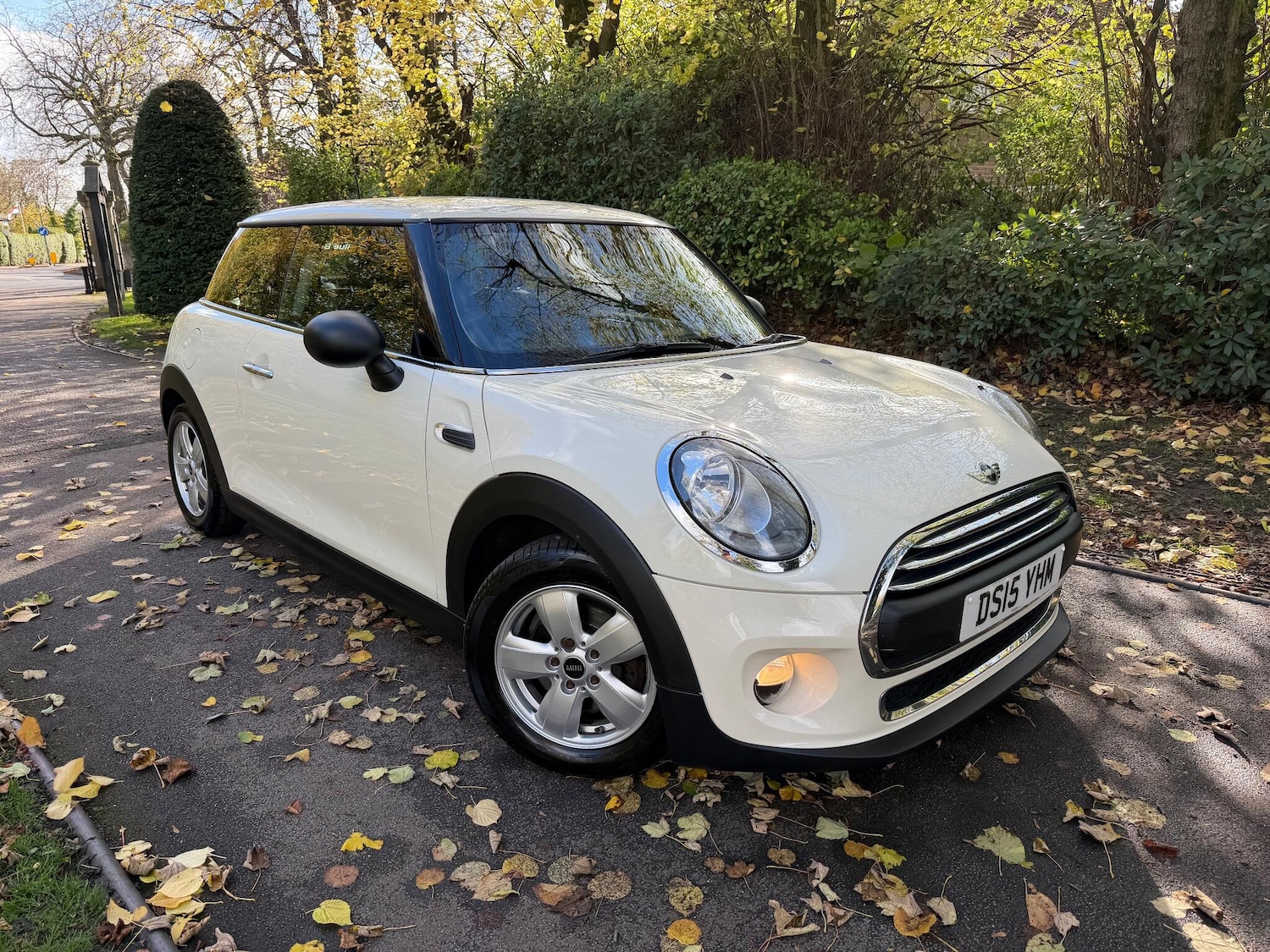 Used MINI Hatch 2015 for sale - 76995545: Photo 1