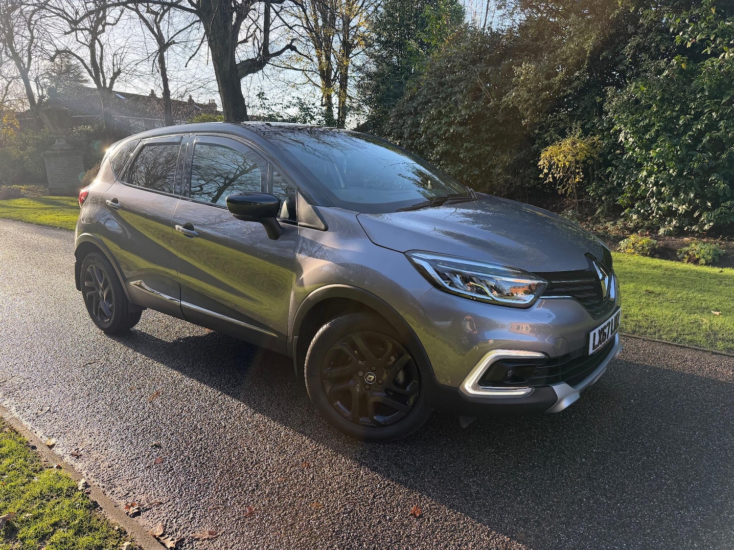 Used Renault Captur 2017 for sale - 76765655: Photo 1