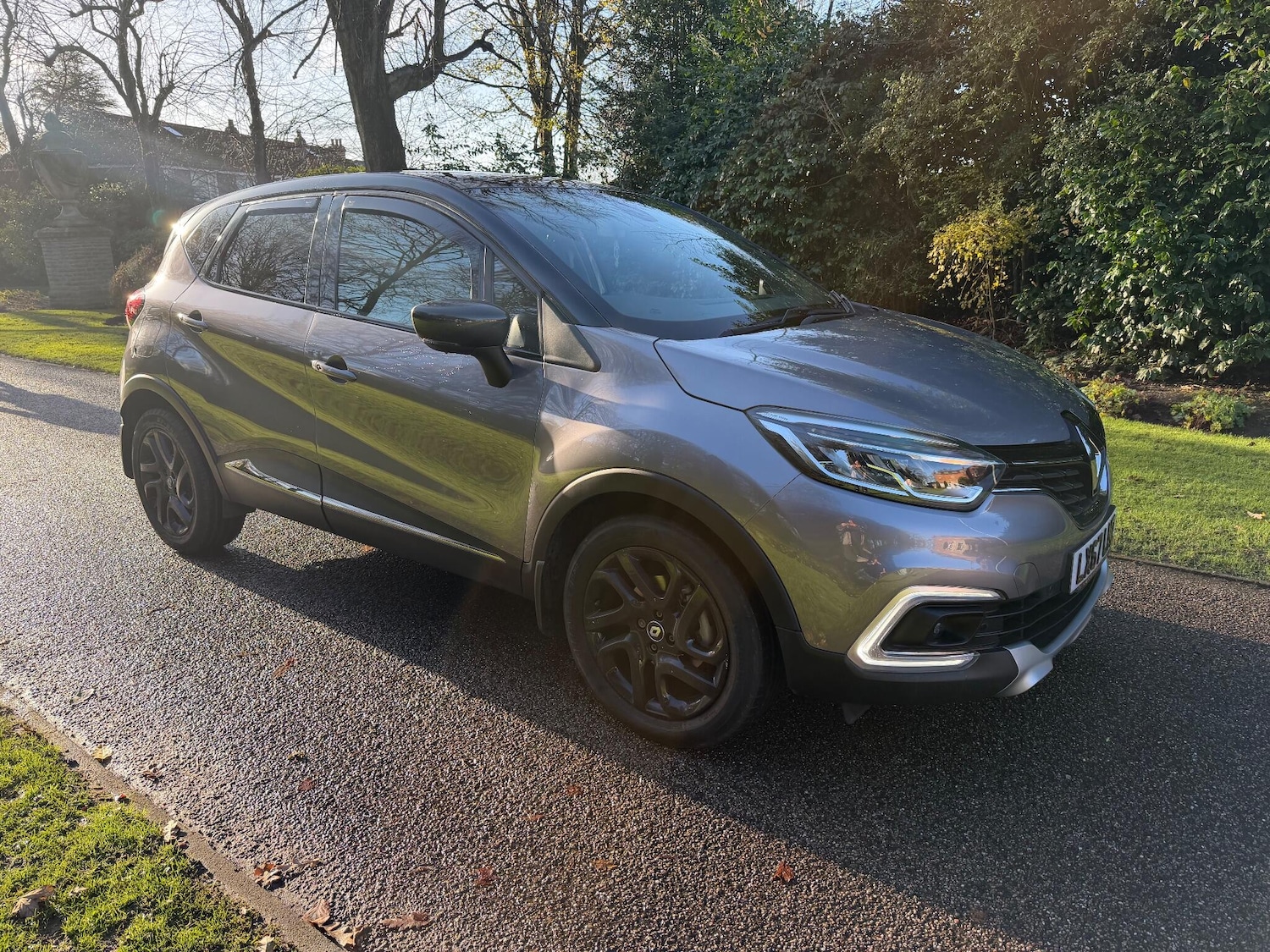 Used Renault Captur 2017 for sale - 76765655: Photo 3