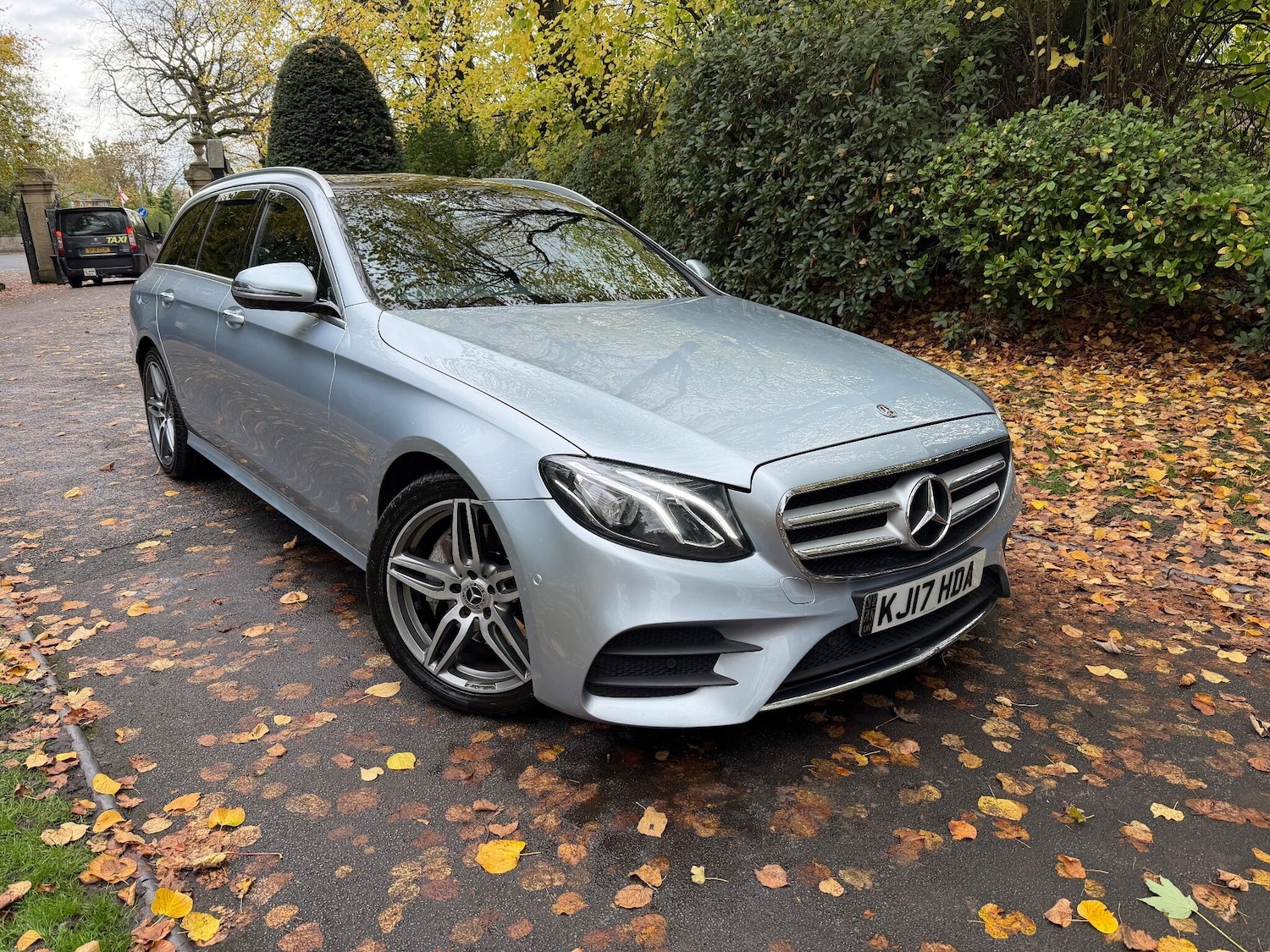 Used Mercedes-Benz E Class 2017 for sale - 76360372: Photo 2