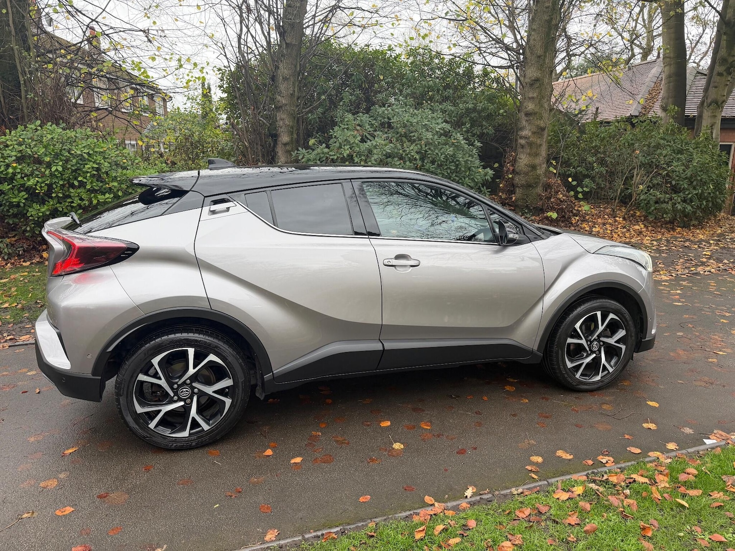 Used Toyota C-HR 2017 for sale - 76538925: Photo 15