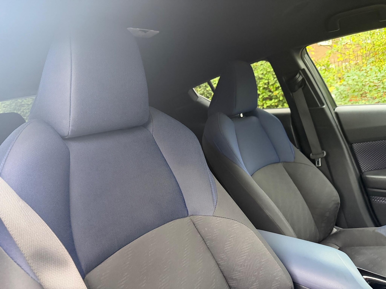 Used Toyota C-HR 2017 for sale - 76538925: Photo 18