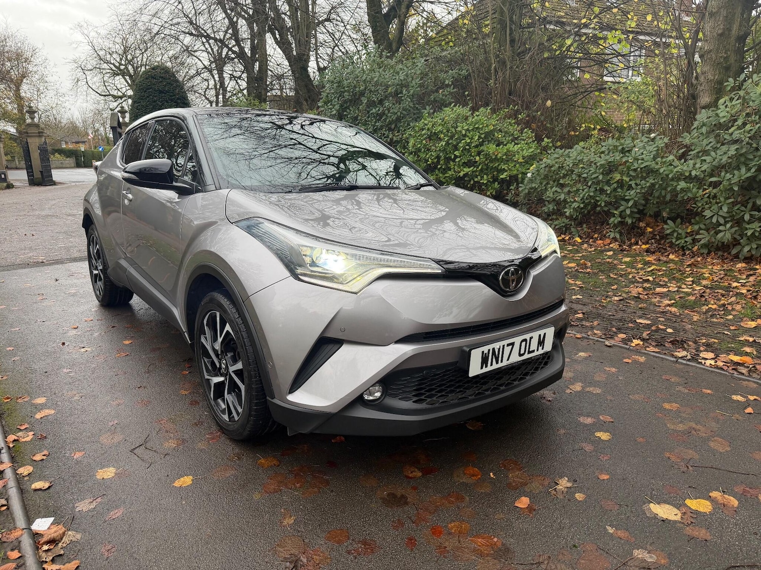 Used Toyota C-HR 2017 for sale - 76538925: Photo 4