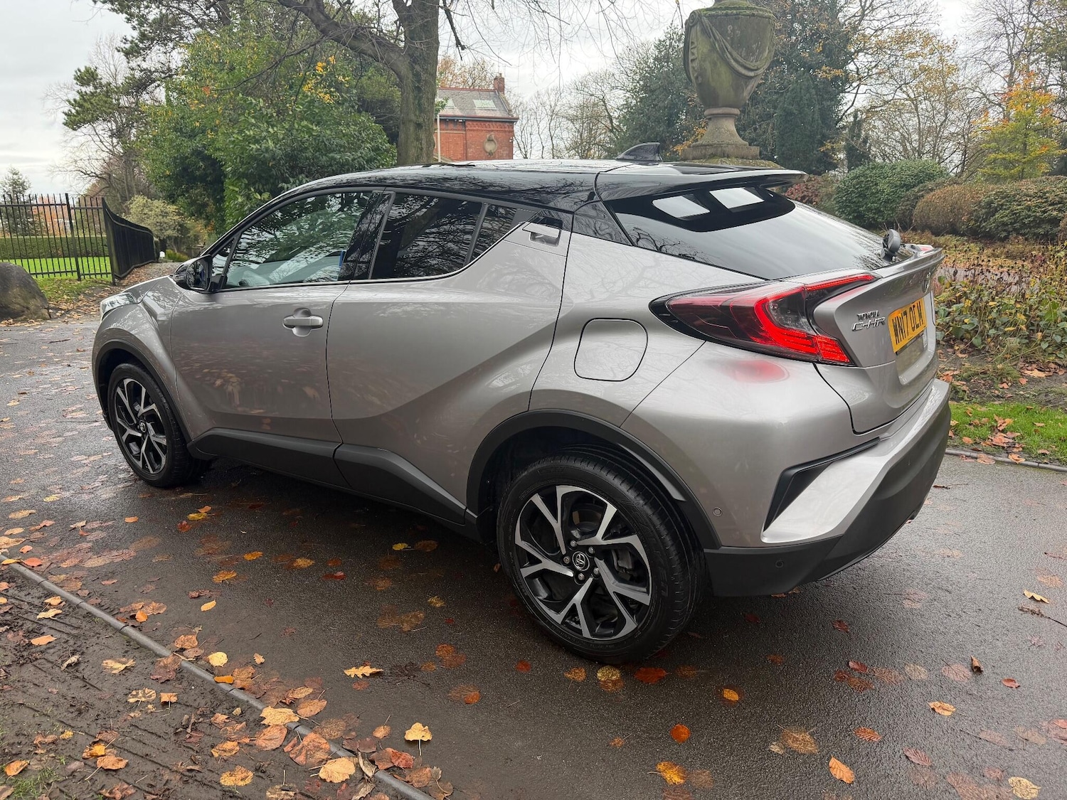 Used Toyota C-HR 2017 for sale - 76538925: Photo 7