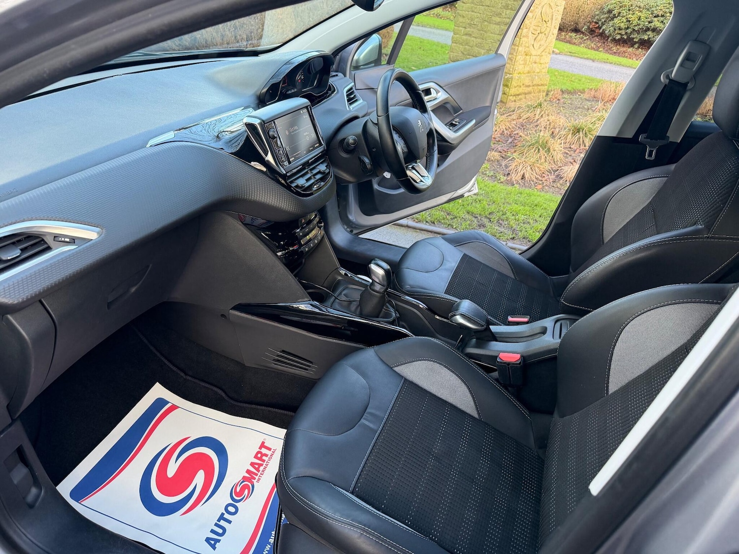 Used Peugeot 2008 2017 for sale - 77163053: Photo 16