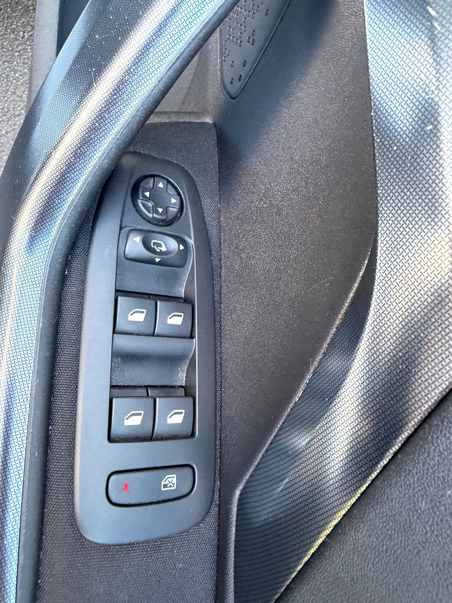 Used Peugeot 2008 2017 for sale - 77163053: Photo 18