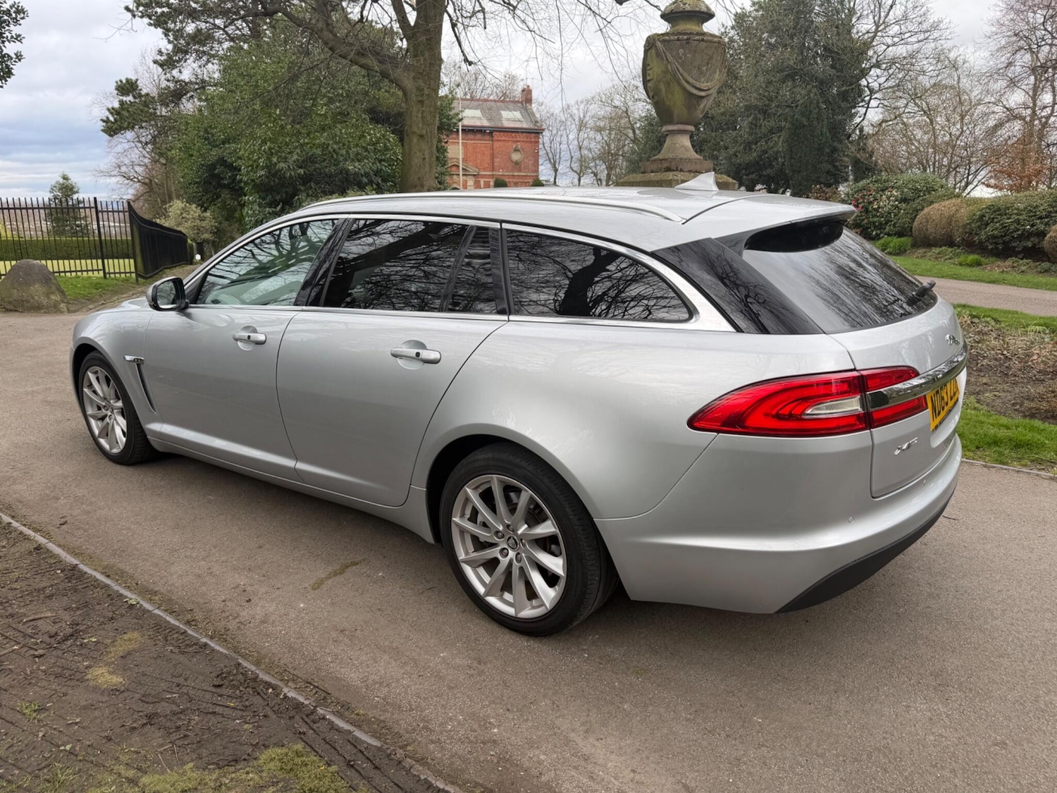 Used Jaguar XF 2014 for sale - 78007220: Photo 9
