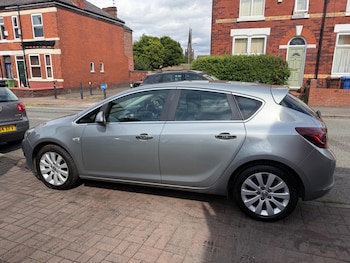 Used Vauxhall Astra 2013 for sale - 79034398: Photo