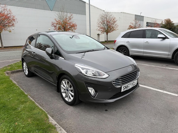 Used Ford Fiesta 2017 for sale - 76282623: Photo 1