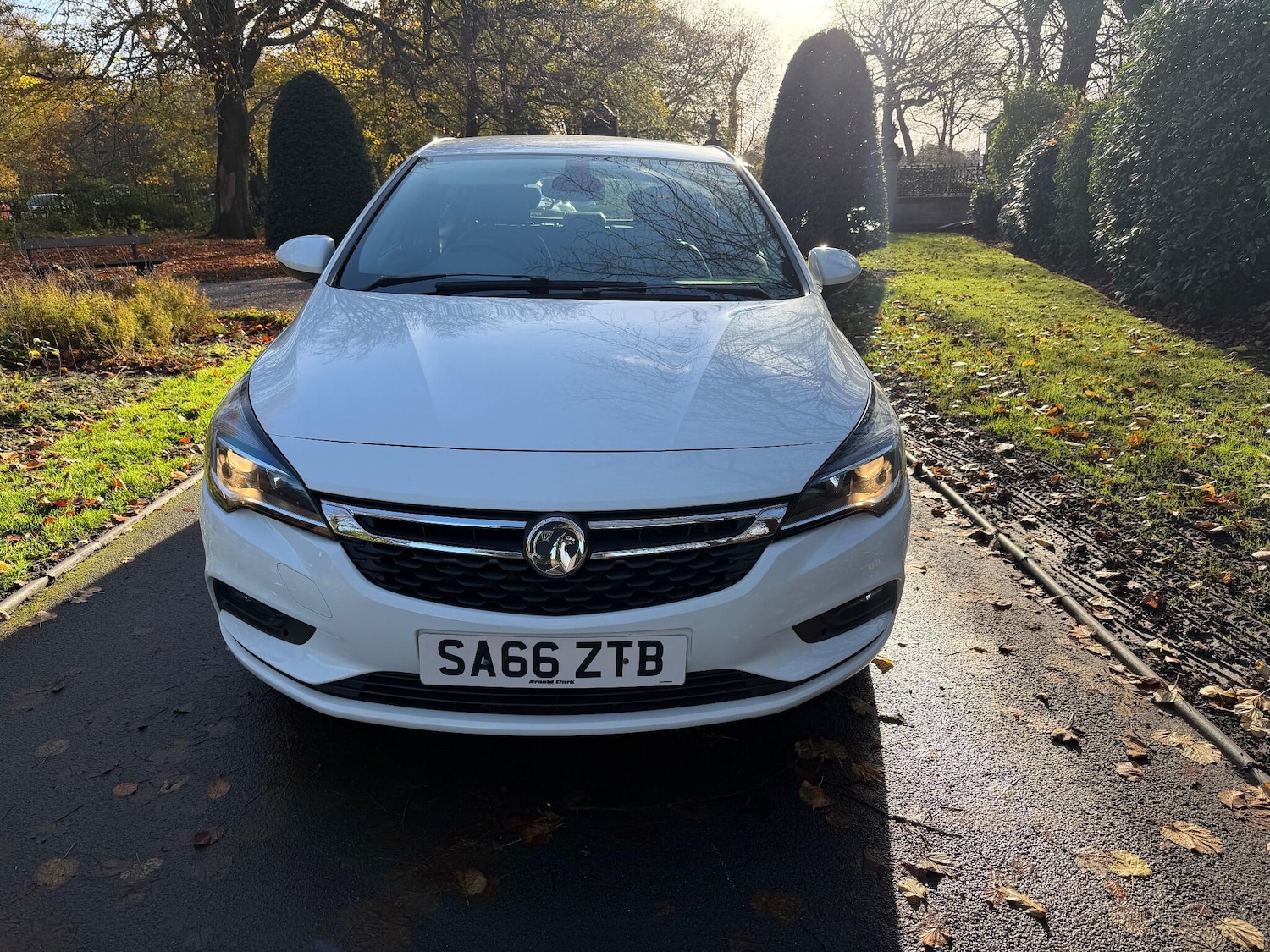 Used Vauxhall Astra for sale - 76995940: Photo 3