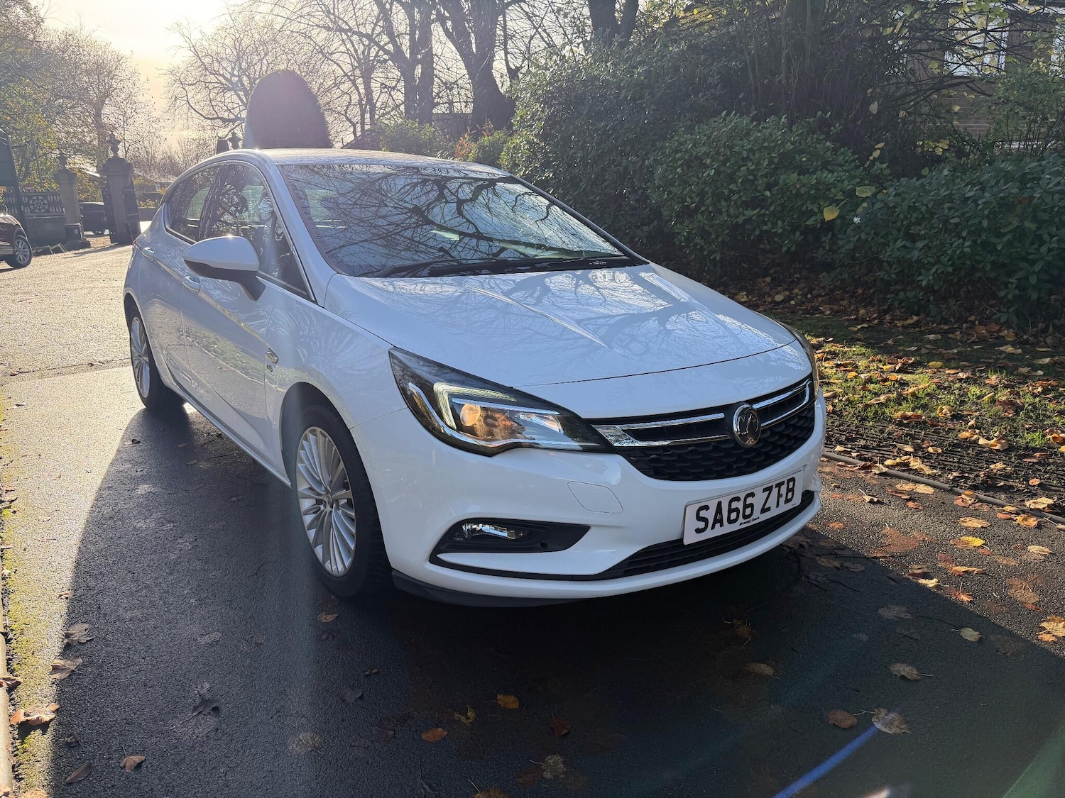 Used Vauxhall Astra for sale - 76995940: Photo 4