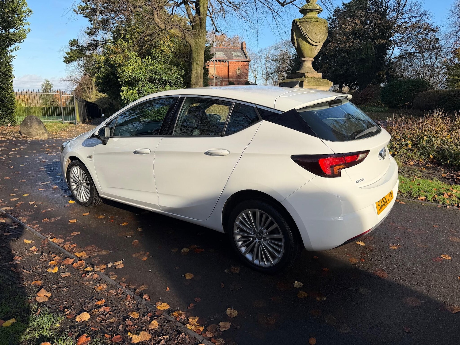 Used Vauxhall Astra for sale - 76995940: Photo 6