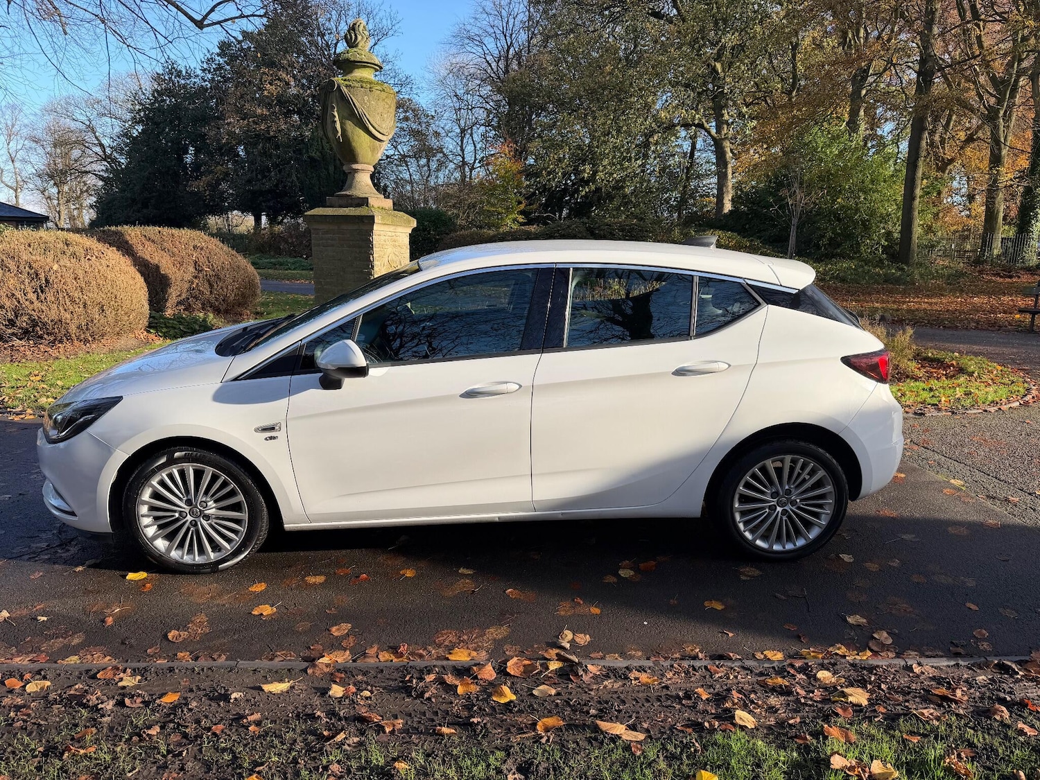 Used Vauxhall Astra for sale - 76995940: Photo 7