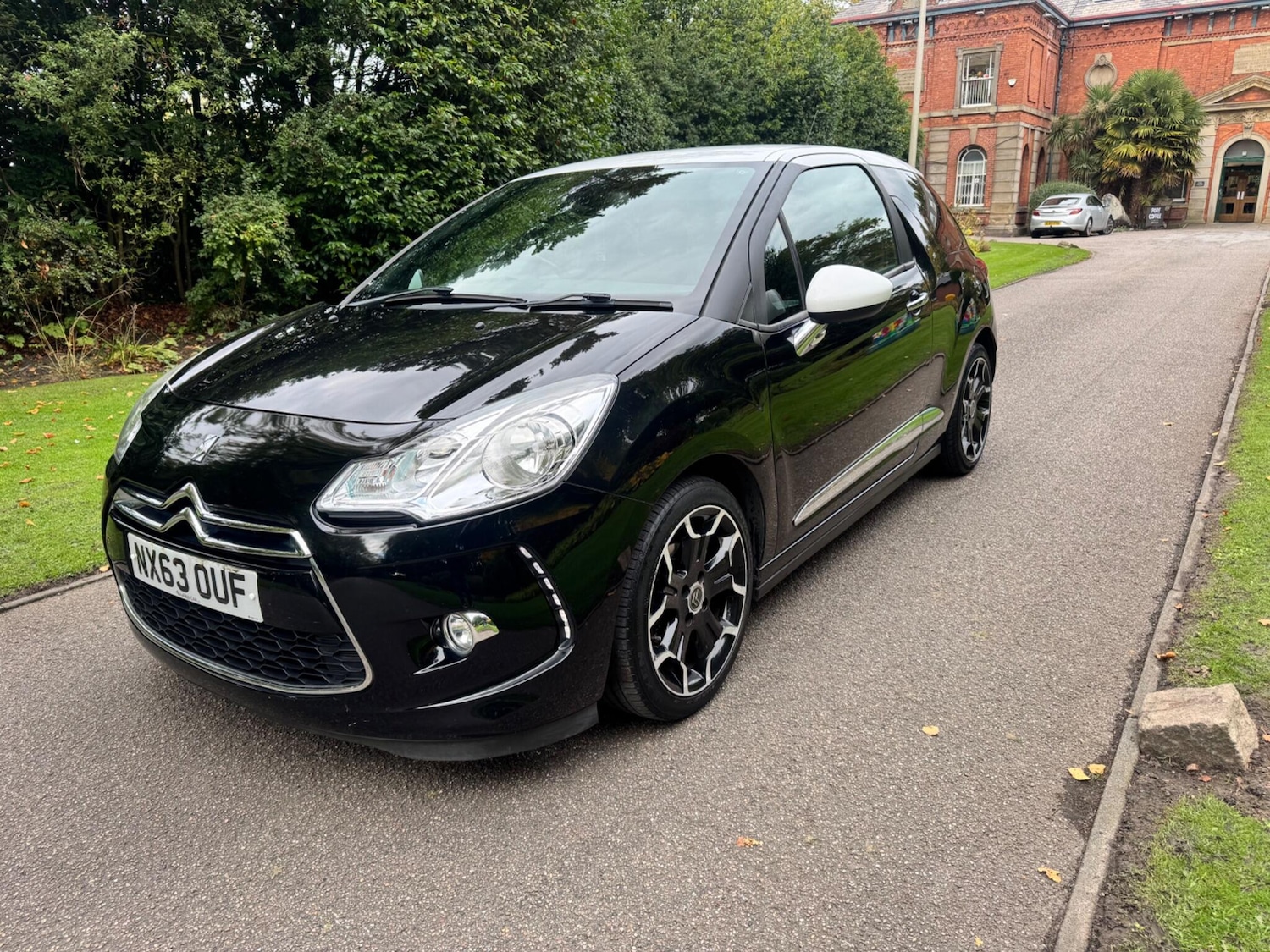 Used Citroen DS3 2013 for sale - 76121850: Photo 4