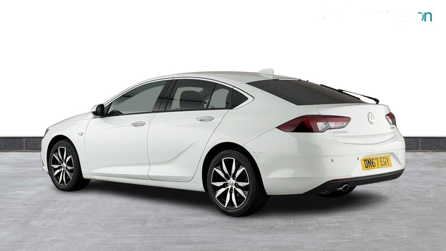 Used Vauxhall Insignia 2017 for sale - 76865532: Photo 2