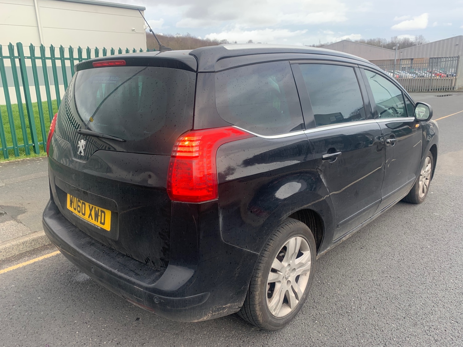 Used Peugeot 5008 2010 for sale - 77903634: Photo 4