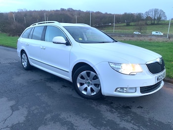 2012 (12) - 1.6 TDI CR Elegance GreenLine II 5dr