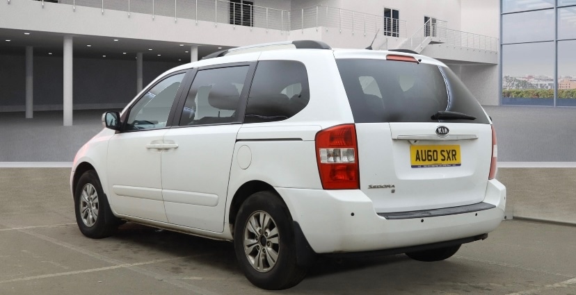 Used Kia Sedona 2010 for sale - 77527221: Photo 2