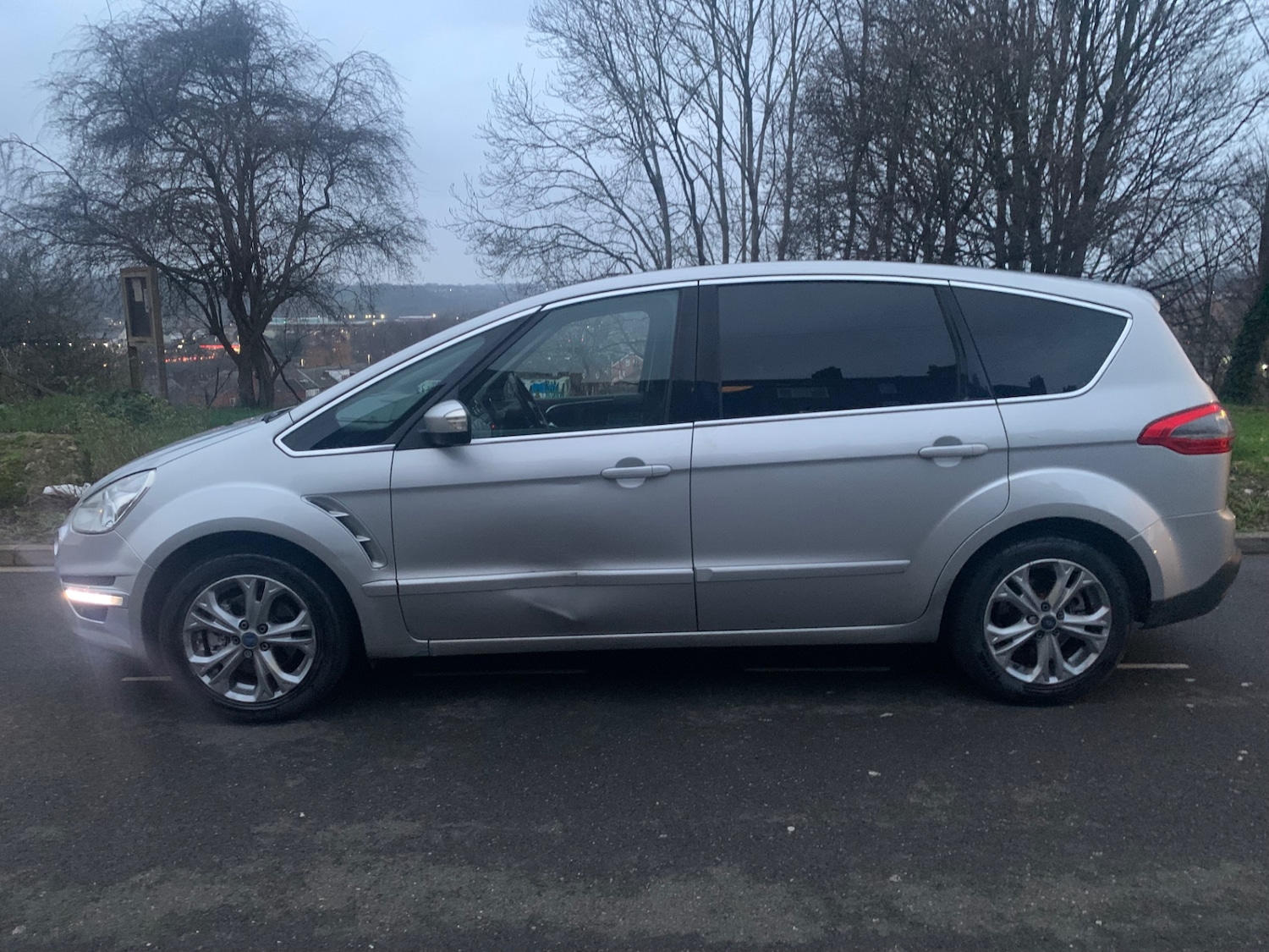 Used Ford S-Max 2014 for sale - 77042482: Photo 2