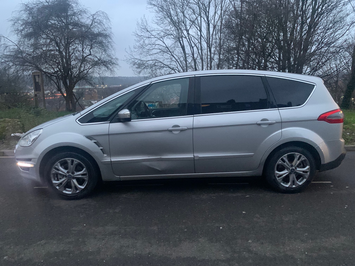 Used Ford S-Max 2014 for sale - 77042482: Photo 3