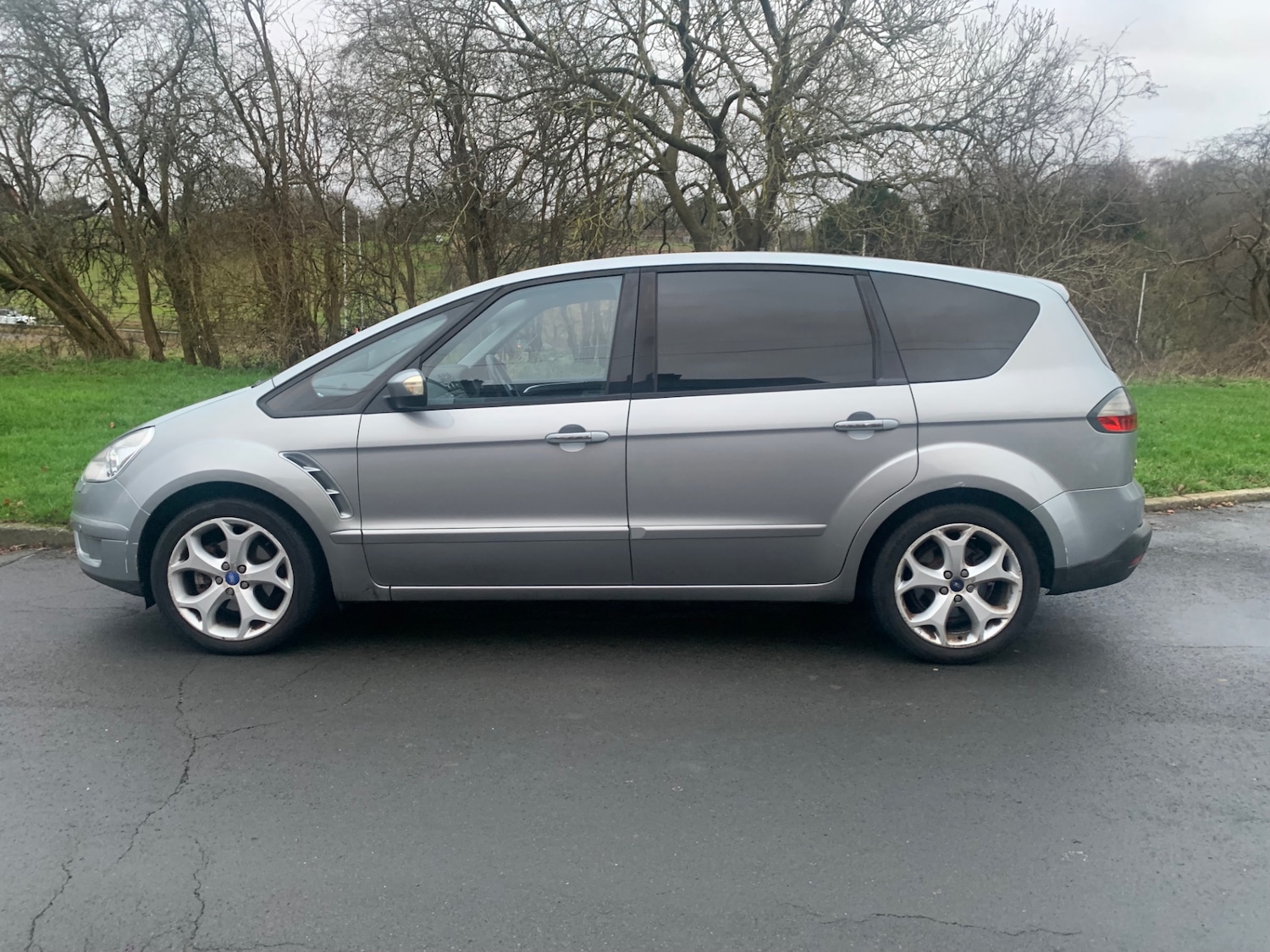 Used Ford S-Max 2010 for sale - 77054170: Photo 4