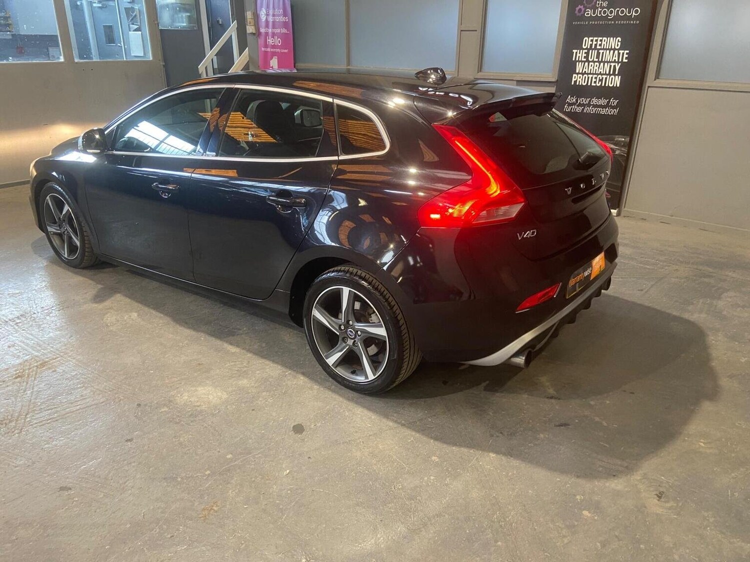 Used Volvo V40 2014 for sale - 77465803: Photo 12