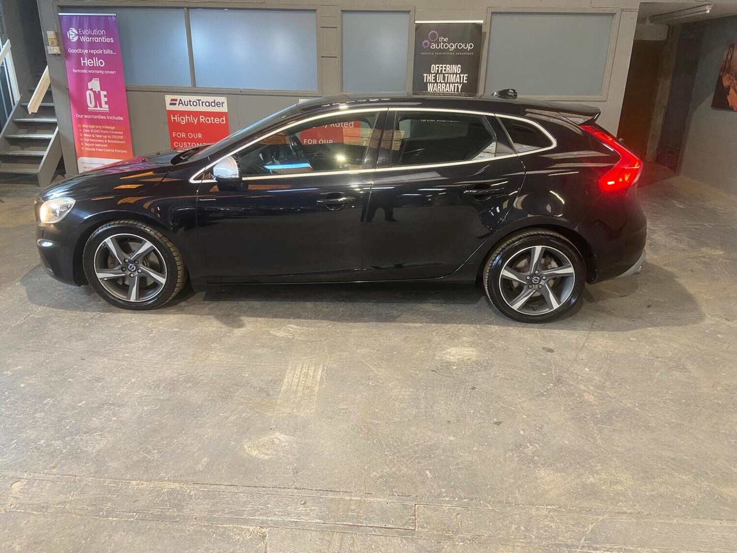 Used Volvo V40 2014 for sale - 77465803: Photo 15