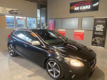 Used Volvo V40 2014 for sale - 77465803: Photo