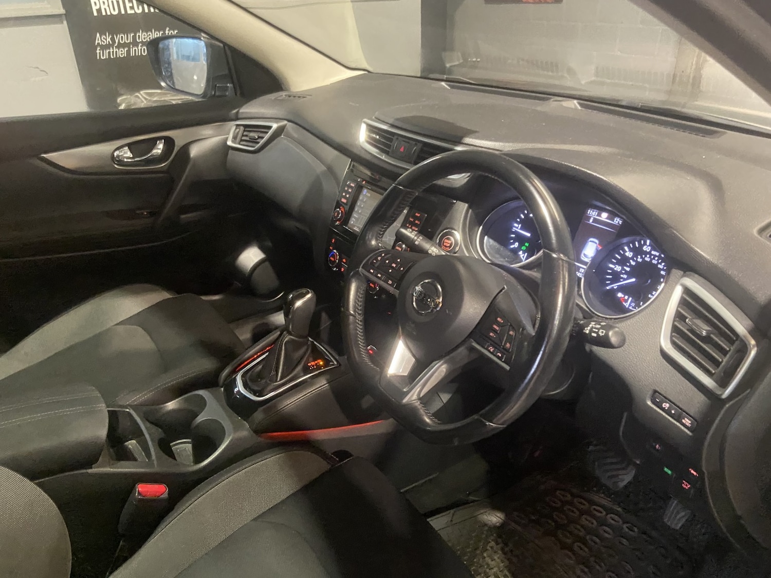 Used Nissan Qashqai 2017 for sale - 77148212: Photo 35
