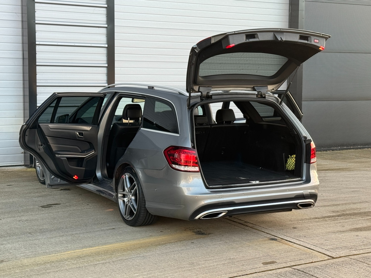 Used Mercedes-Benz E Class 2014 for sale - 78015949: Photo 27