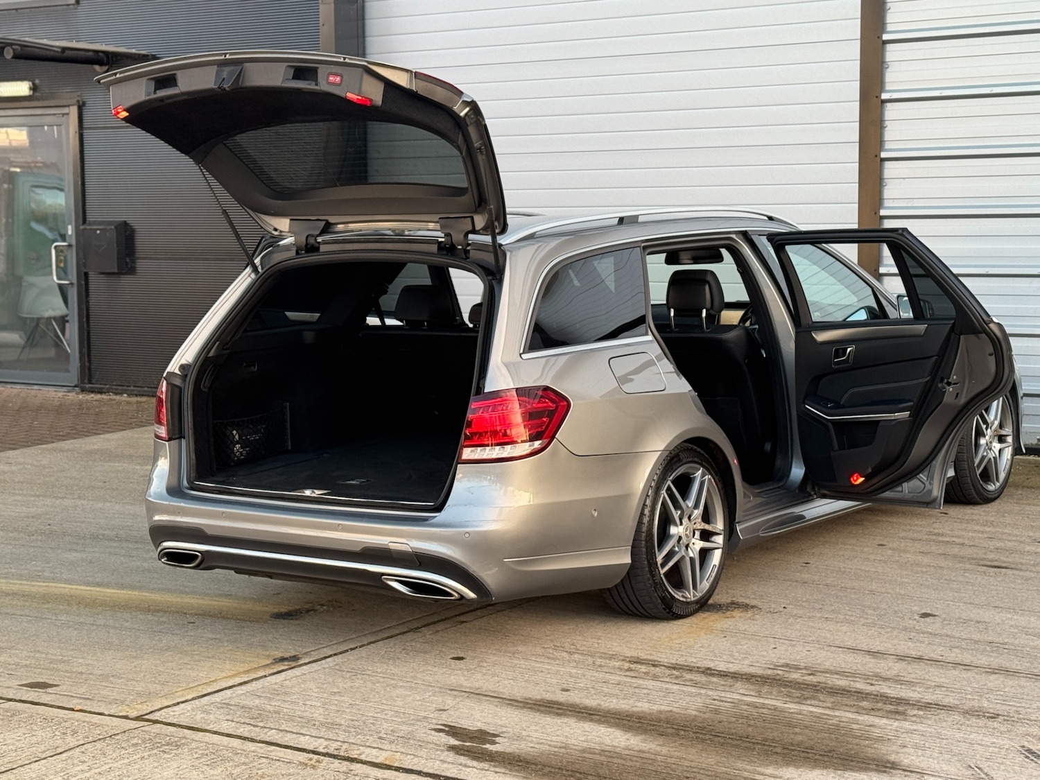 Used Mercedes-Benz E Class 2014 for sale - 78015949: Photo 28