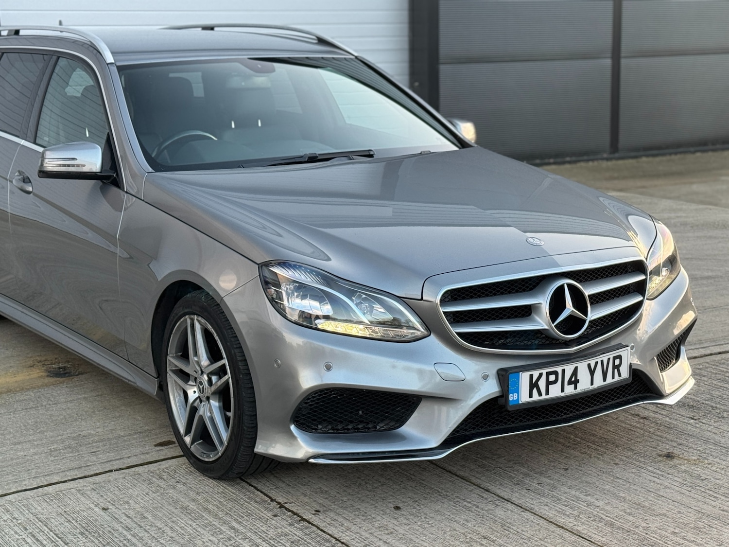 Used Mercedes-Benz E Class 2014 for sale - 78015949: Photo 4