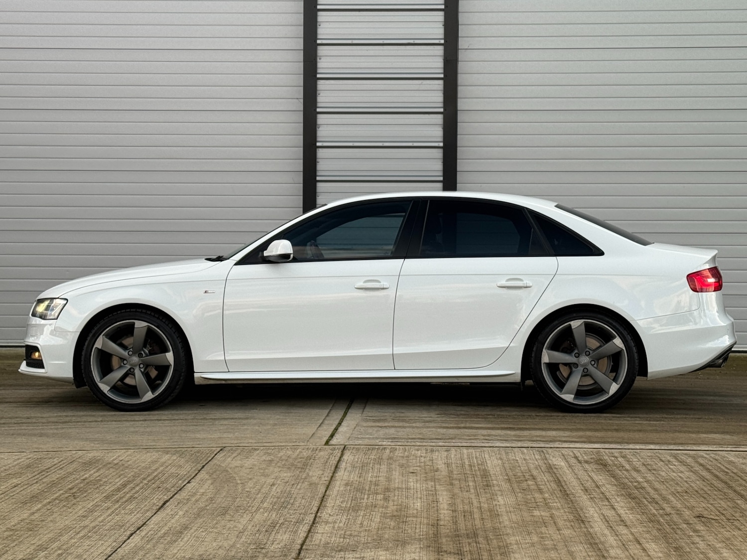 Used Audi A4 2012 for sale - 77234254: Photo 8