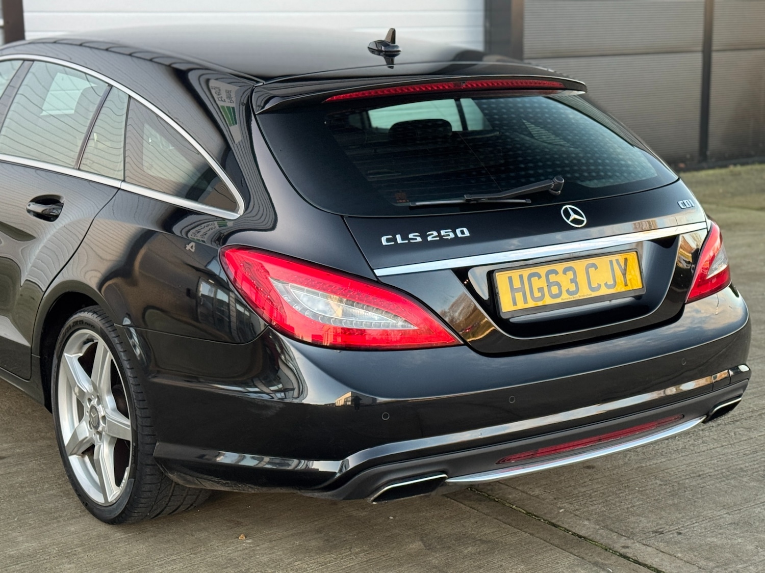 Used Mercedes-Benz CLS 2013 for sale - 76839998: Photo 9