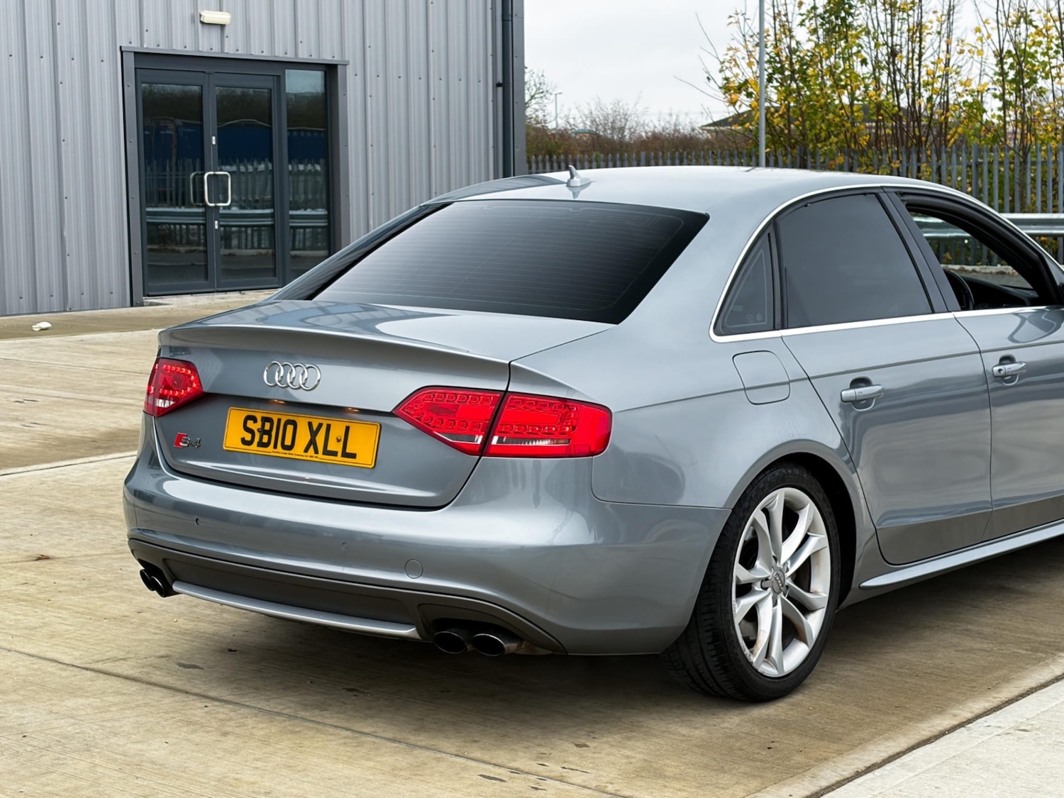 Used Audi A4 2010 for sale - 77991898: Photo 11