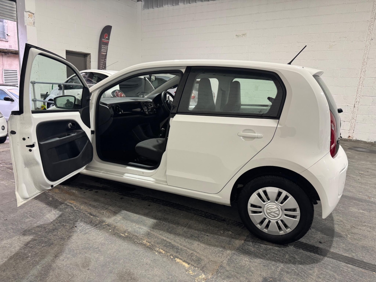 Used Volkswagen up! 2016 for sale - 77538248: Photo 10