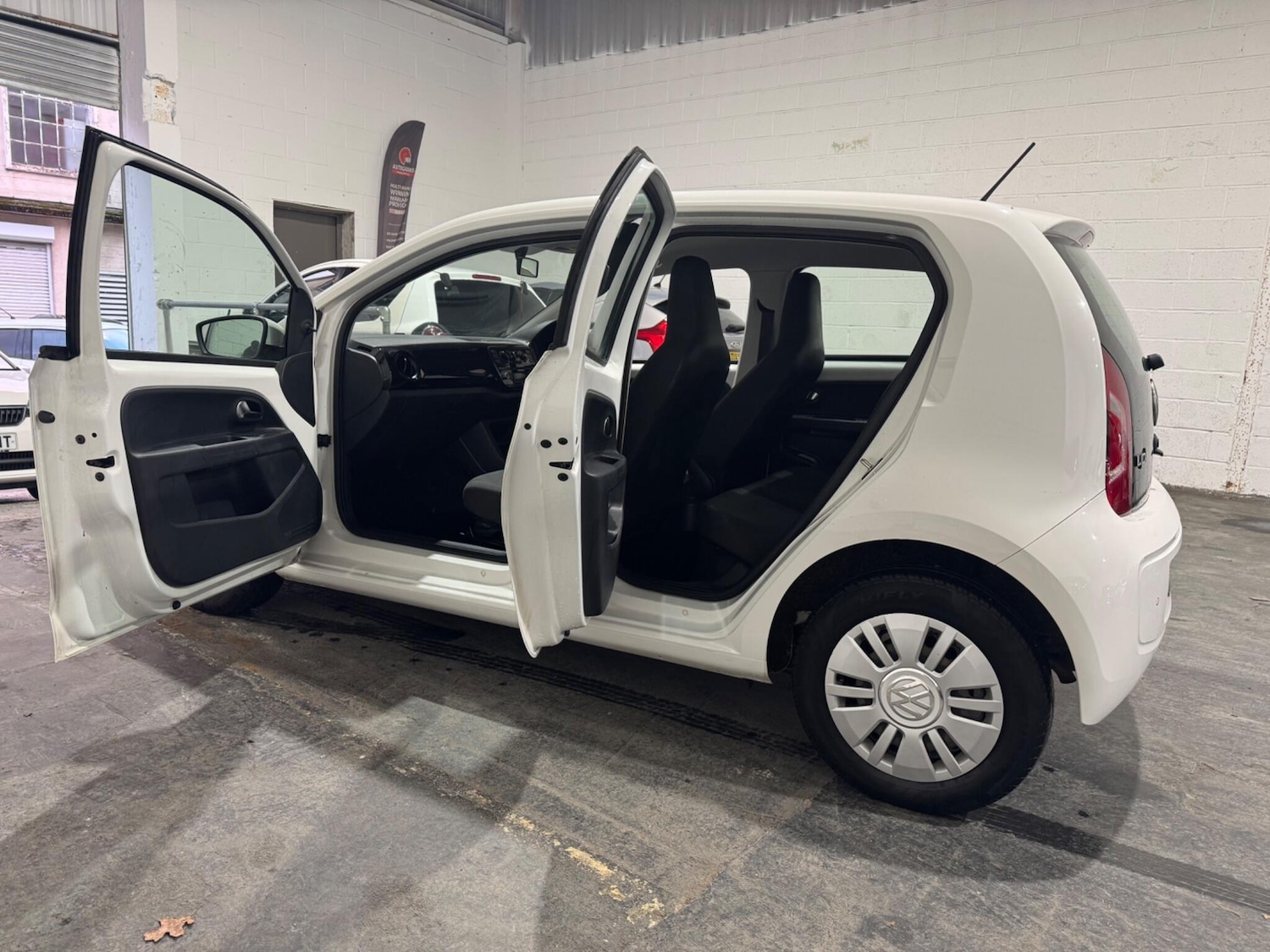 Used Volkswagen up! 2016 for sale - 77538248: Photo 11