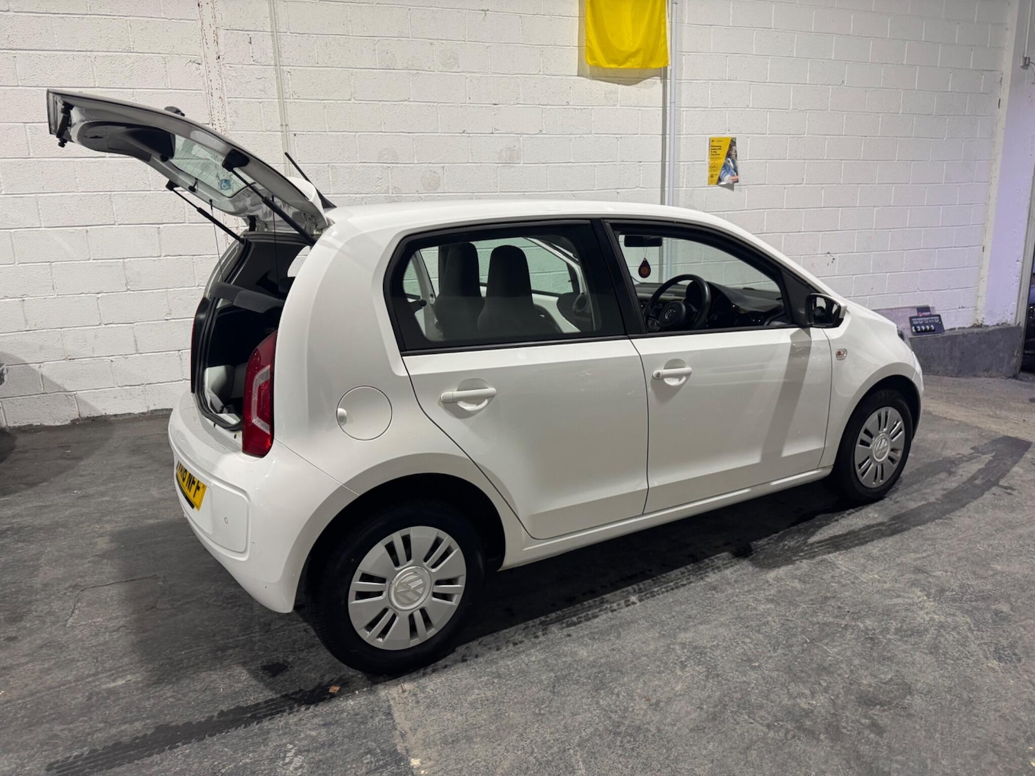 Used Volkswagen up! 2016 for sale - 77538248: Photo 21