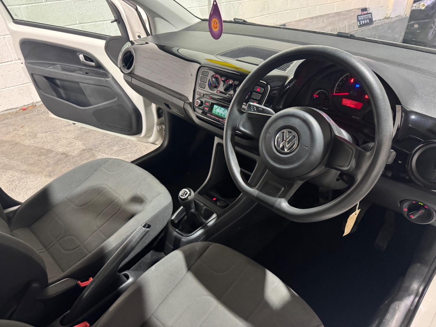 Used Volkswagen up! 2016 for sale - 77538248: Photo 26
