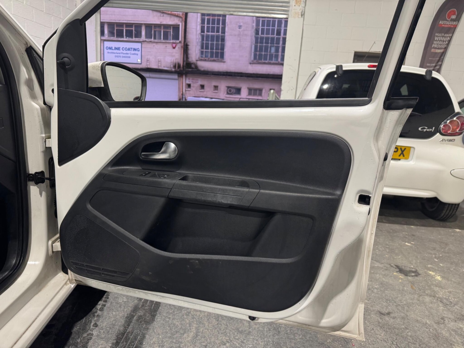 Used Volkswagen up! 2016 for sale - 77538248: Photo 30