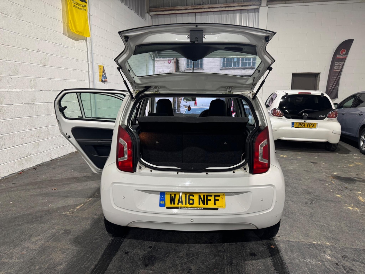 Used Volkswagen up! 2016 for sale - 77538248: Photo 39