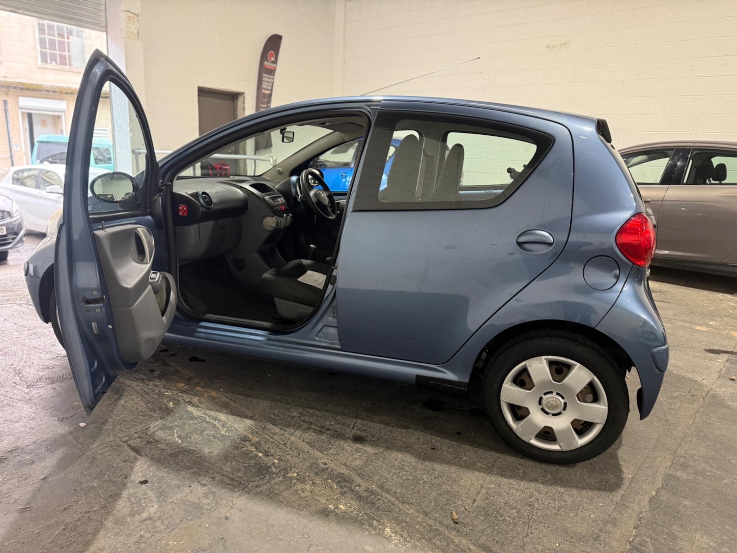 Used Toyota AYGO 2008 for sale - 76408750: Photo 18