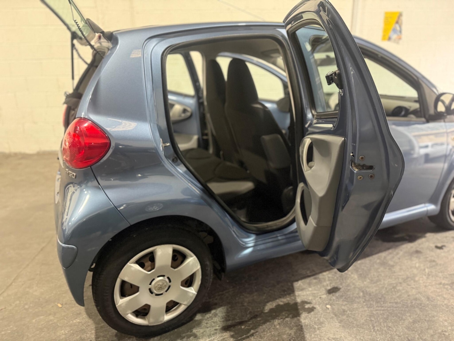 Used Toyota AYGO 2008 for sale - 76408750: Photo 23