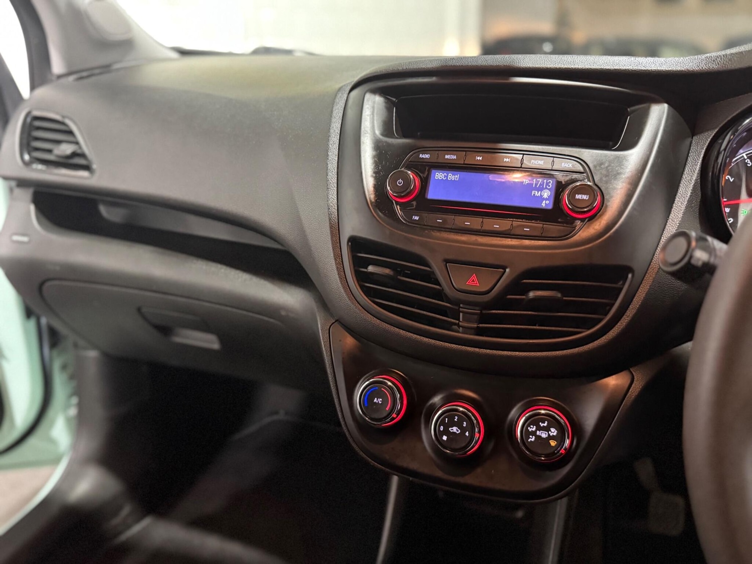 Used Vauxhall Viva 2017 for sale - 77130673: Photo 26